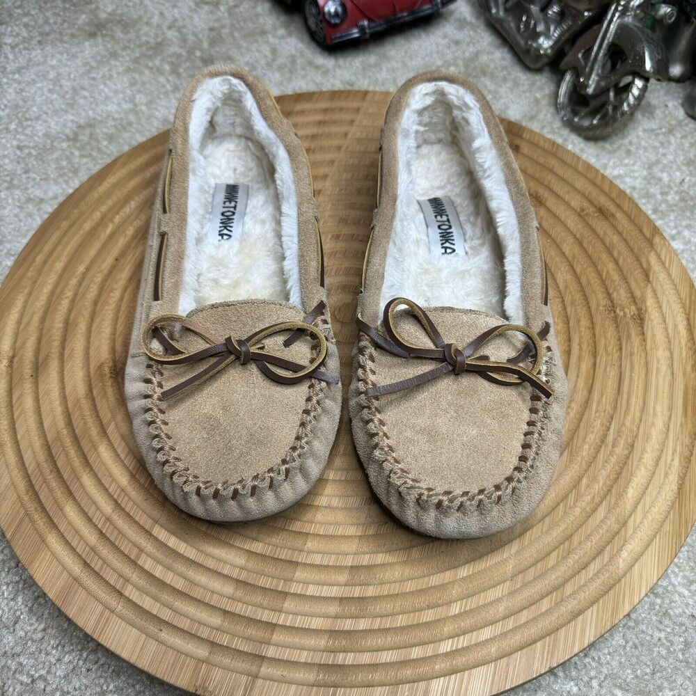 Minnetonka Women’s Faux Fur Lined Slipper Tan Brown Moccasins Suede 4052 Size 8M
